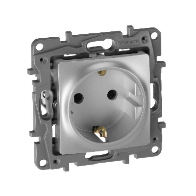 Механизм розетки 1-м СП Etika 2К+З 16А с заземл. винт. зажимы алюм. Leg 672421