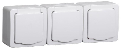 Розетка 3-м ОП Гермес Plus РСб23-3-ГПБб с защ. крышкой с заземл. IP54 бел. ИЭК ERMP32-K01-16-54-EC