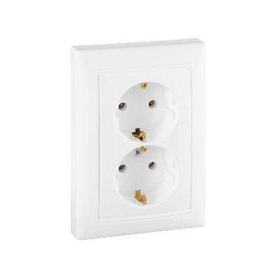 Розетка 2-м СП Valena 2К+3 с заземл. нем. станд. бел. (DIY-упак.) Leg 694272