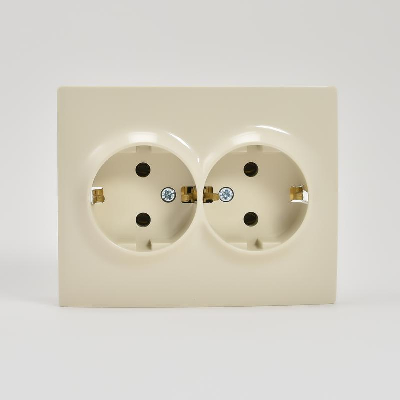 Розетка 2-м СП KARINA термопласт с заземл. крем. LEZARD 707-0300-127B